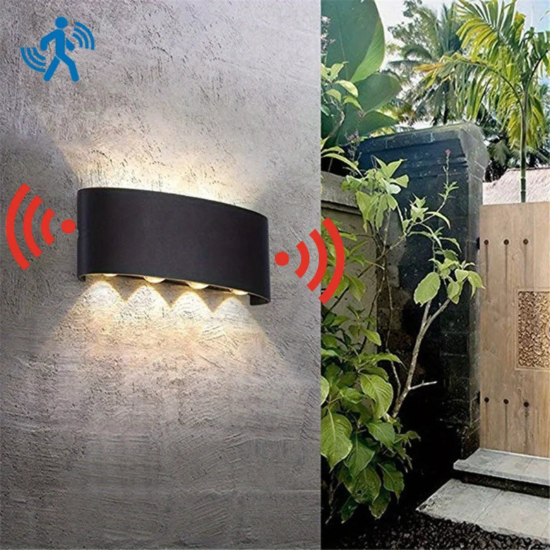 Waterproof IP66 Up And Down Lighting Garden Decoration